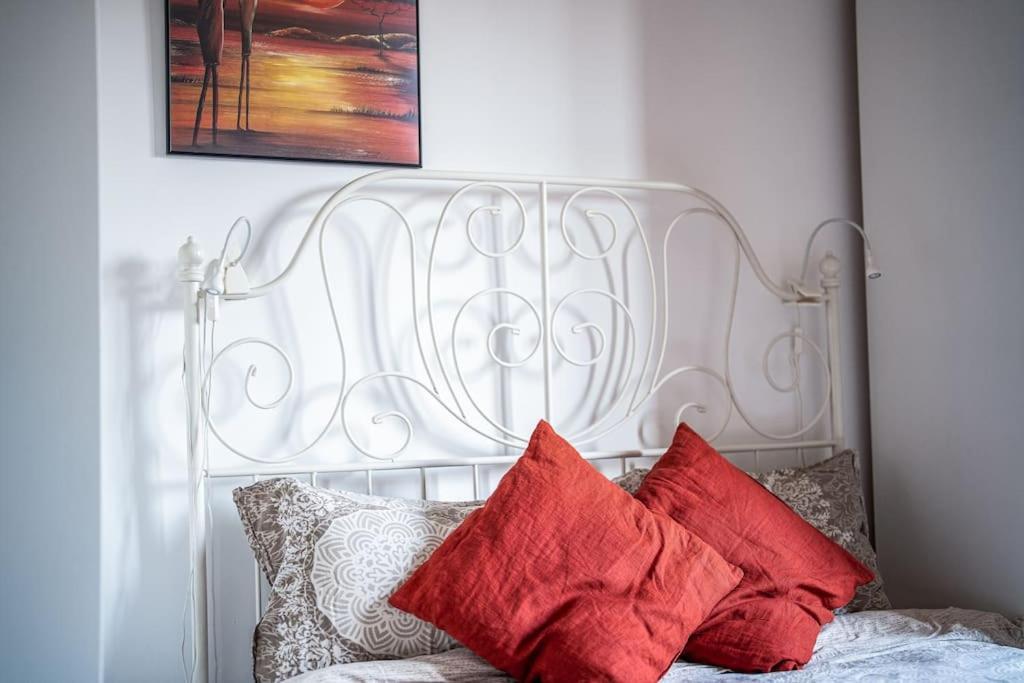 Central Apartment 2Bd Next To Vitosha Bul. Sofia Bagian luar foto